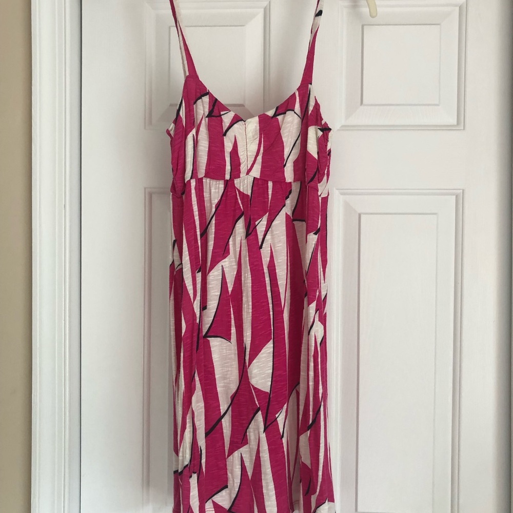 Patterned pink dress